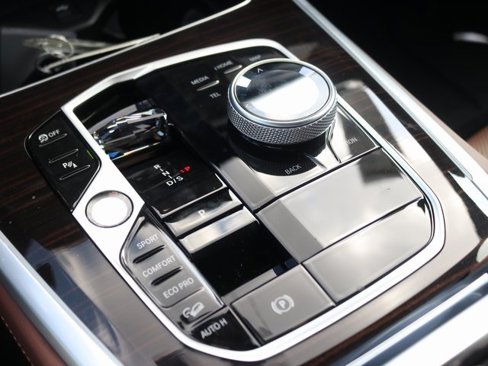 New 2026 BMW X5 M60i image 21