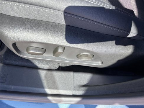 New 2026 Chevrolet Equinox LT w/ Convenience Package II image 7