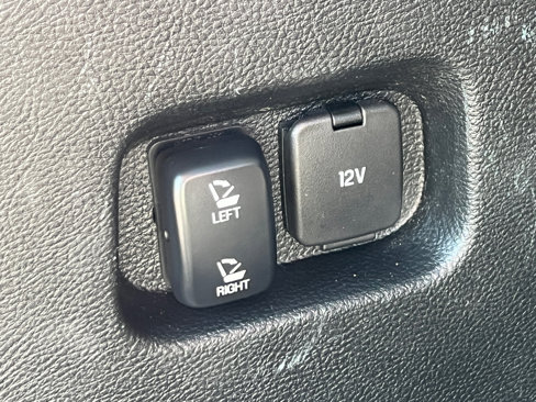 Used 2015 Ford Edge Titanium w/ Equipment Group 302A image 38