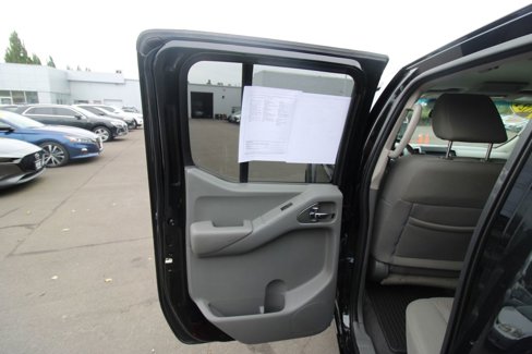 Used 2021 Nissan Frontier SV image 31