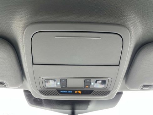 Used 2022 Ford Explorer XLT image 33
