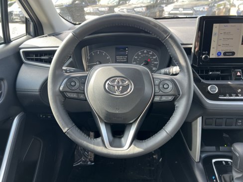 Used 2024 Toyota Corolla Cross LE image 15