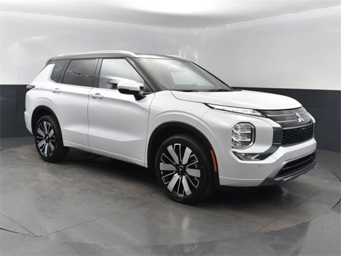 New 2025 Mitsubishi Outlander SEL image 17