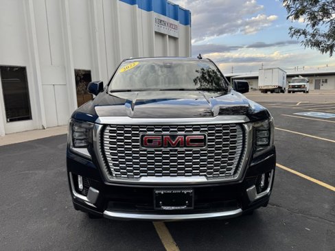 Used 2022 GMC Yukon XL Denali image 2