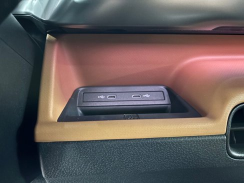 New 2025 Volkswagen ID. Buzz Pro S Plus image 27