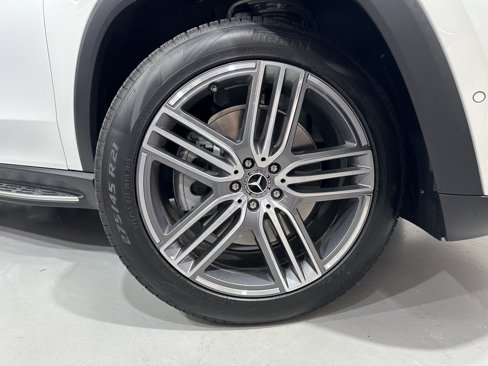 New 2026 Mercedes-Benz GLS 450 4MATIC image 9