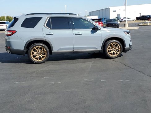 Certified 2025 Honda Pilot Black Edition image 10