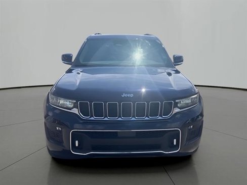 Used 2023 Jeep Grand Cherokee Overland w/ Luxury Tech Group IV image 8