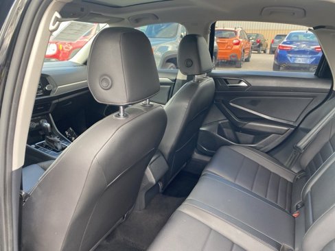 Used 2021 Volkswagen Jetta SE image 17