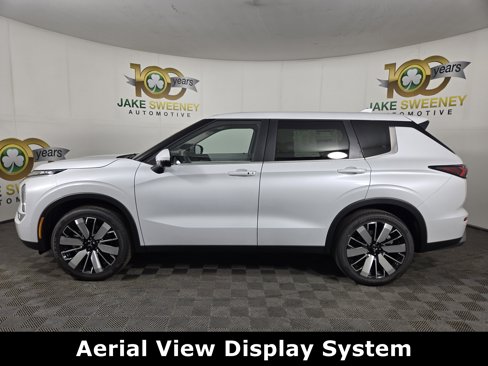 New 2025 Mitsubishi Outlander SE image 4