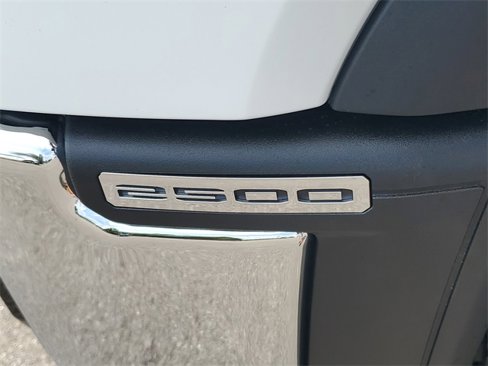 New 2026 GMC Sierra 2500 SLE image 28