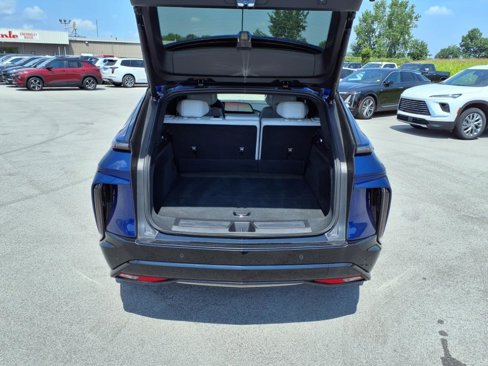 Used 2025 Cadillac Lyriq Sport image 8