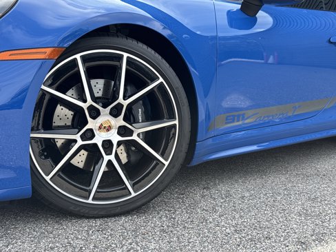 Certified 2025 Porsche 911 Carrera T image 9