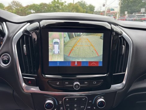 Used 2019 Chevrolet Traverse LT w/ LT Premium Package image 24