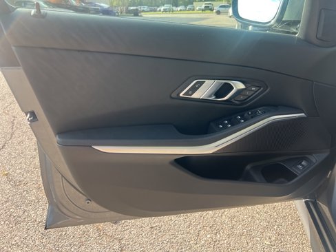 Used 2023 BMW 330i xDrive Sedan w/ Driving Assistance Package image 10