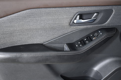 Used 2022 Nissan Rogue SV image 21