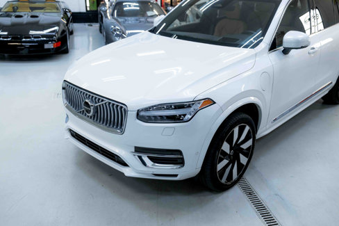 Used 2023 Volvo XC90 T8 Ultimate w/ Lounge Package image 24