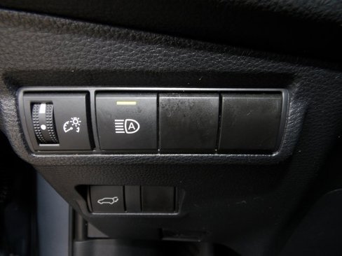 Used 2024 Toyota Corolla Cross XLE image 37