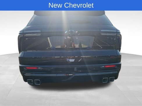 New 2026 Chevrolet Traverse RS w/ LPO, Floor Liner Package image 4