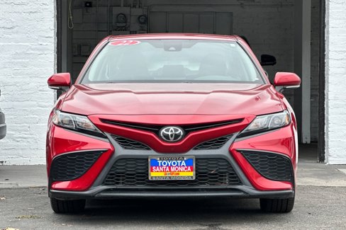 Used 2022 Toyota Camry SE image 9
