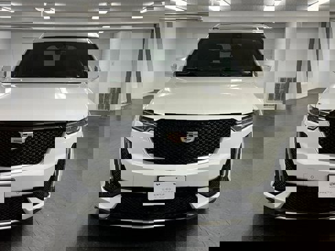 Certified 2022 Cadillac XT6 Sport w/ Technology Package image 28