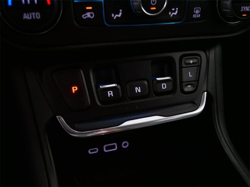 Used 2021 GMC Terrain SLE image 22