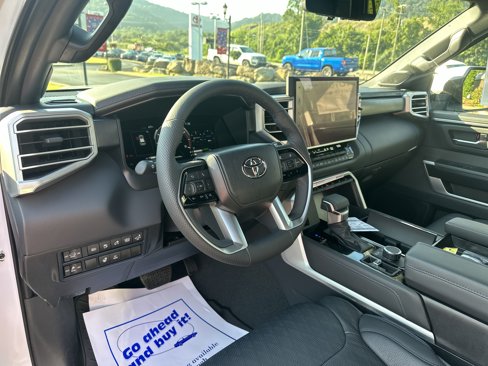 New 2025 Toyota Sequoia Platinum image 18