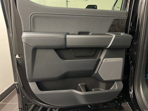 New 2026 Ford F250 Lariat image 38