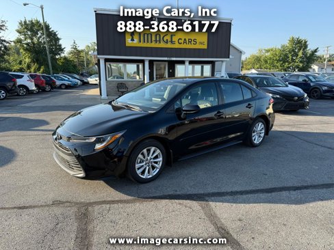 Used 2025 Toyota Corolla LE w/ LE Premium Package image 1
