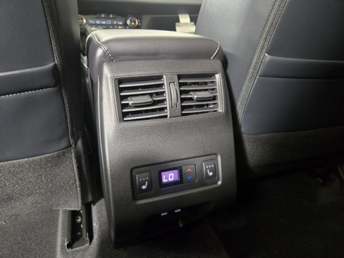 New 2025 Mitsubishi Outlander SEL image 15