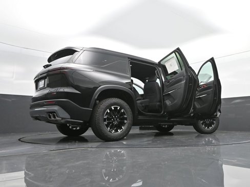 New 2026 Chevrolet Traverse Z71 w/ Driver Confidence Package image 49