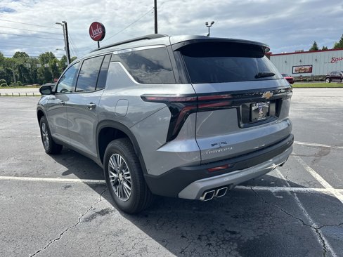 New 2025 Chevrolet Traverse LT w/ Enhanced Driving Package image 7