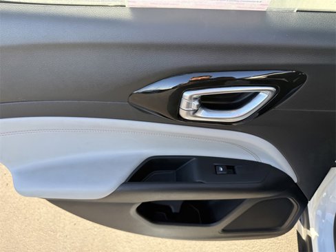 Certified 2022 Jeep Compass Limited image 28