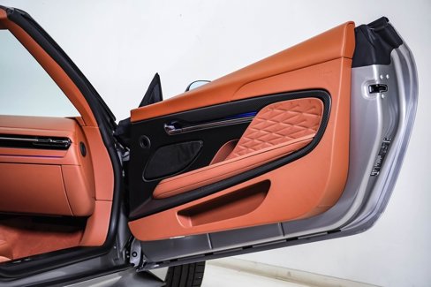 New 2025 Aston Martin DB12 Convertible image 18