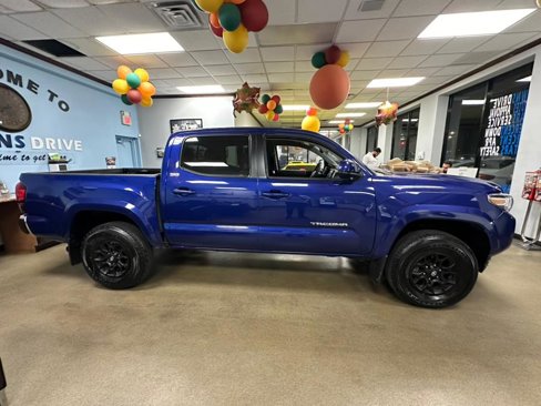 Used 2022 Toyota Tacoma SR5 image 12