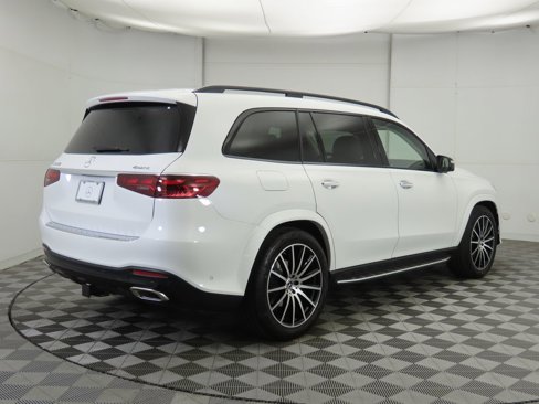 New 2026 Mercedes-Benz GLS 580 4MATIC image 5