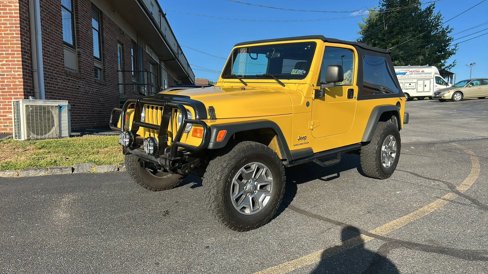 Used 2004 Jeep Wrangler 4WD image 2