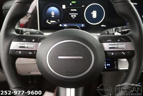 Used 2025 Hyundai Tucson Limited image 18