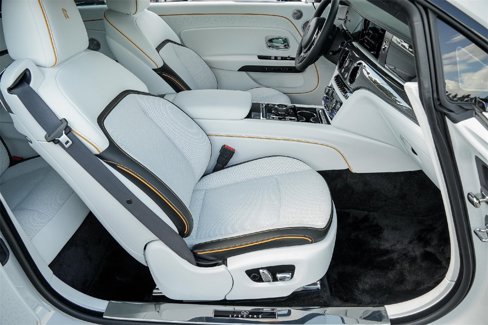 New 2025 Rolls-Royce Spectre Black Badge image 41