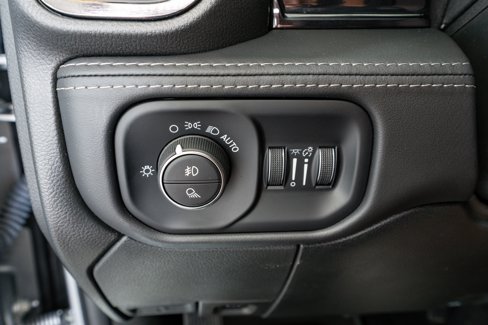 Used 2024 RAM 2500 Limited image 34