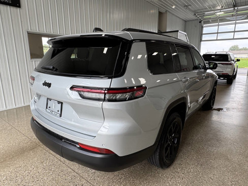 Used 2024 Jeep Grand Cherokee L Laredo image 13