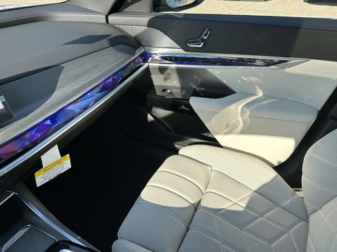 New 2025 BMW 760i xDrive image 18
