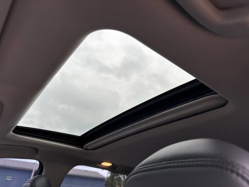Used 2019 INFINITI Q50 Luxe w/ Essential Package (3.0T Luxe) image 17