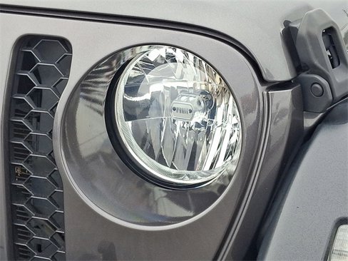 Used 2023 Jeep Gladiator Sport image 9