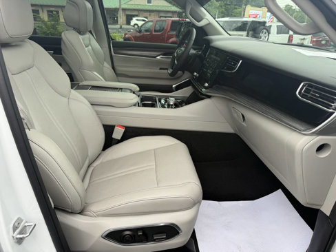 Used 2023 Jeep Wagoneer Series III image 11
