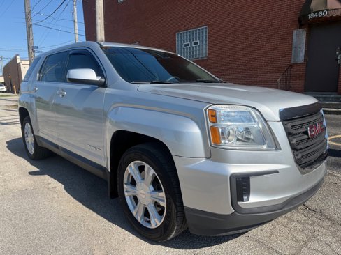 Used 2017 GMC Terrain SLE image 1