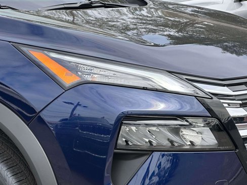 Used 2026 Nissan Rogue SV image 7