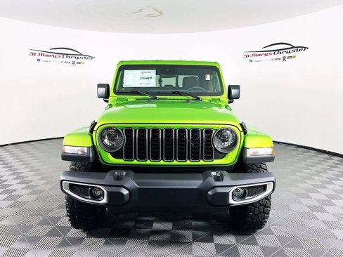 New 2025 Jeep Gladiator Sport image 3