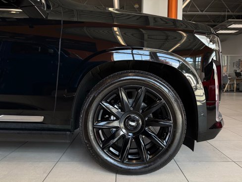Used 2024 Cadillac Escalade Premium Luxury Platinum image 9