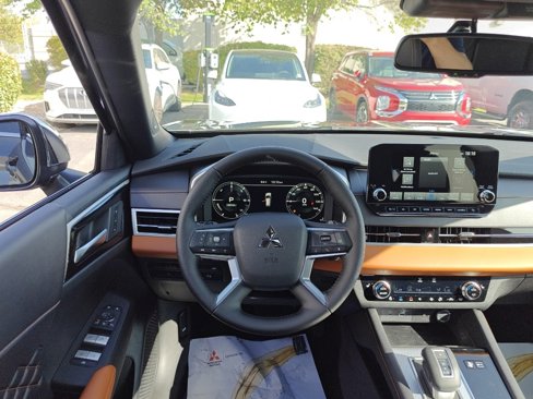 New 2025 Mitsubishi Outlander 4WD Plug-In Hybrid image 24